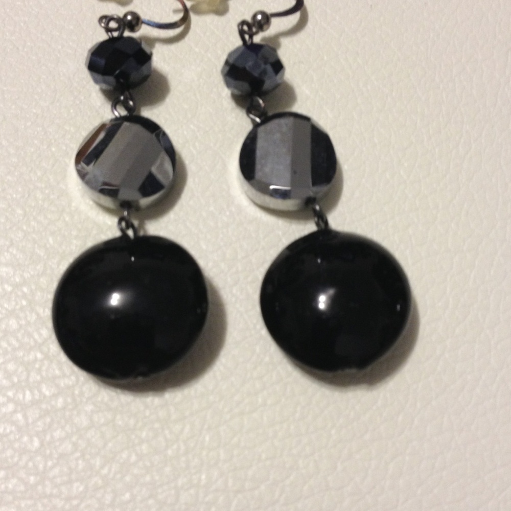 Black Dangling Earrings